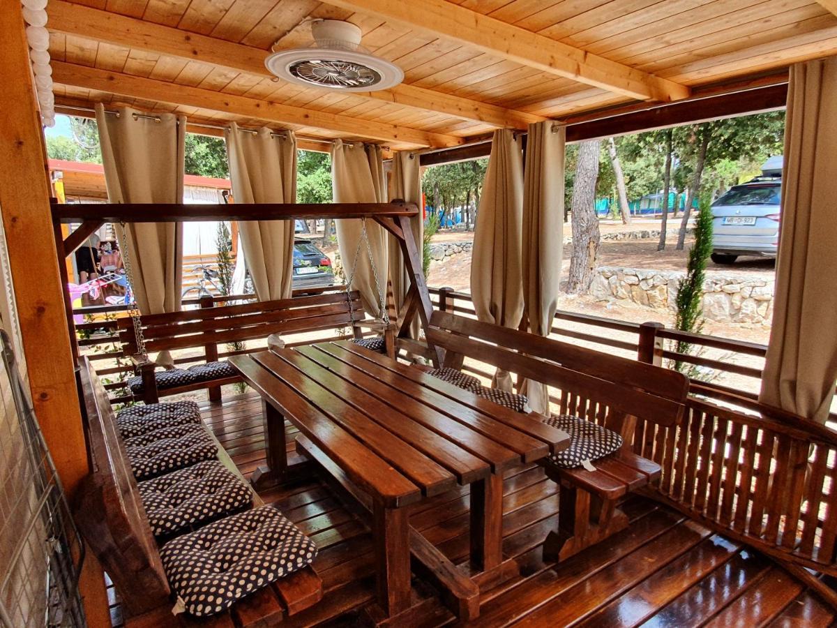 Campsite Mobile Cube, 3 Bedrooms, Free Parking, Wifi Biograd Na Moru