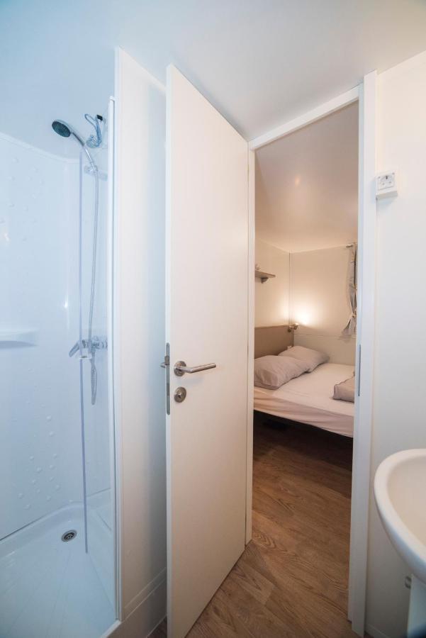 Mobile Cube, 3 Bedrooms, Free Parking, Wifi *