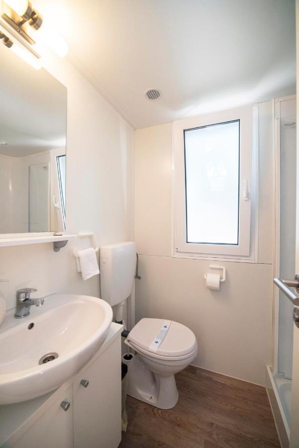 Mobile Cube, 3 Bedrooms, Free Parking, Wifi Biograd Na Moru