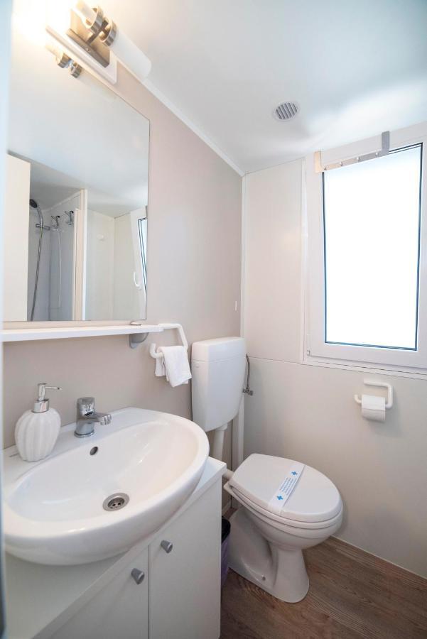Mobile Cube, 3 Bedrooms, Free Parking, Wifi Campsite