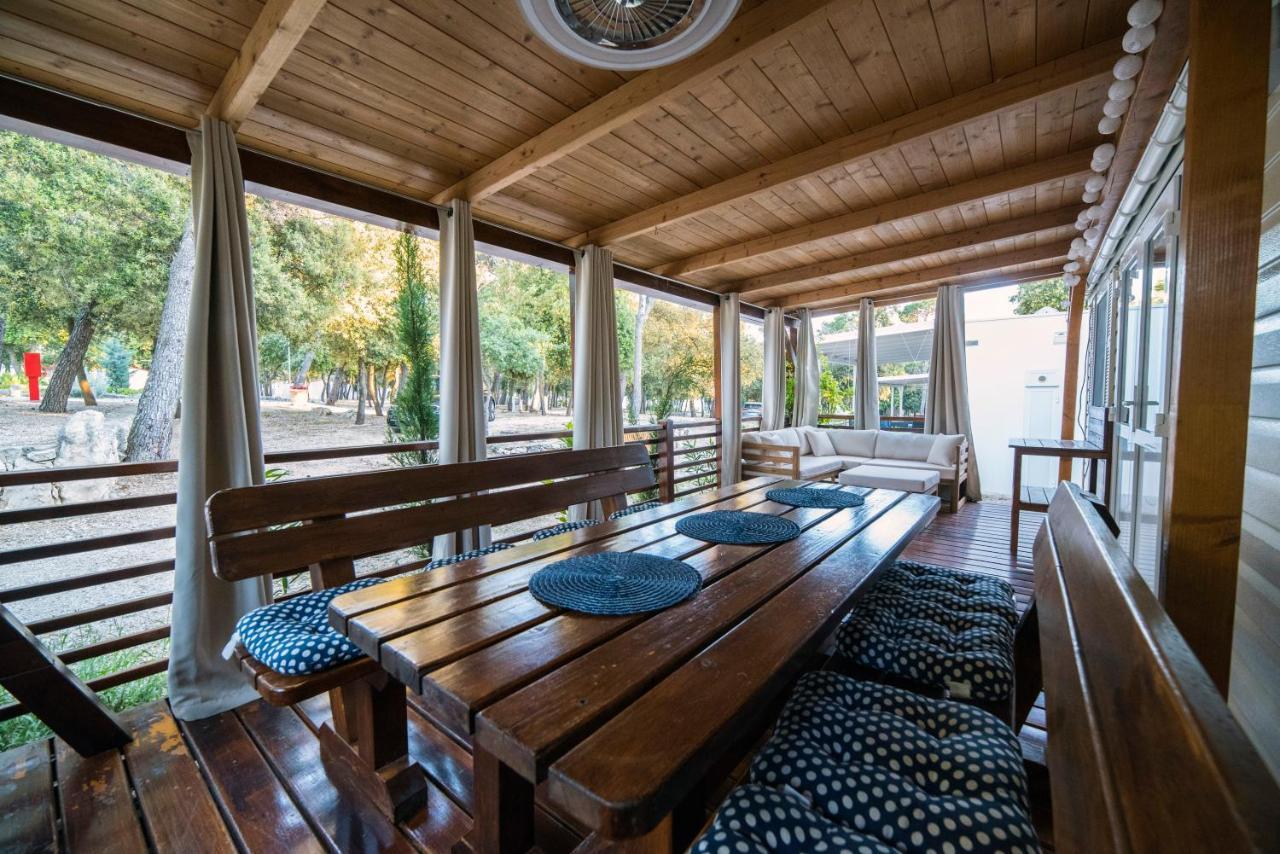 Mobile Cube, 3 Bedrooms, Free Parking, Wifi Biograd Na Moru