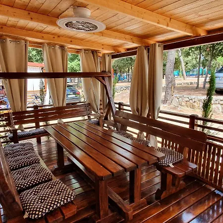 Mobile Home Cube, 3 Bedrooms, Free Parking, Wifi Biograd Na Moru Exterior photo